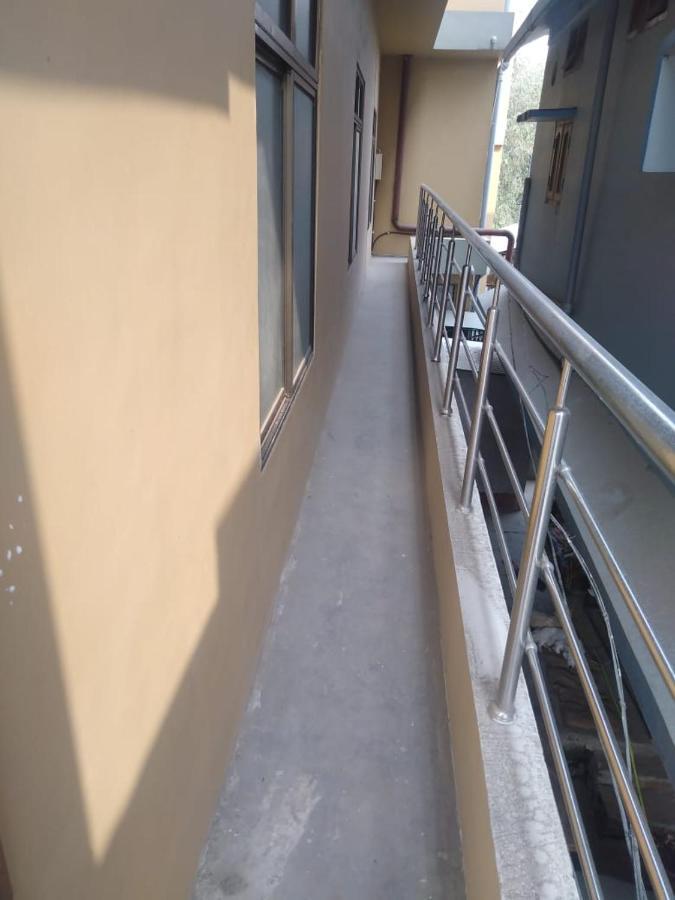 Woodland Lodge And Restaurant Guwahati Buitenkant foto