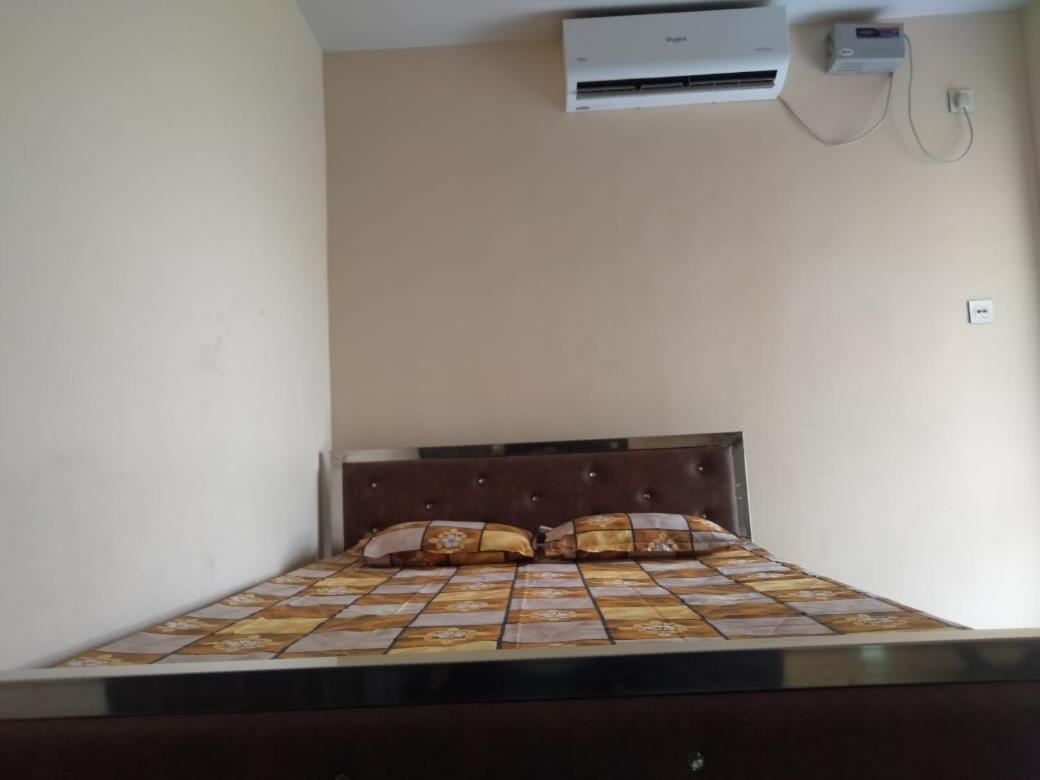 Woodland Lodge And Restaurant Guwahati Buitenkant foto