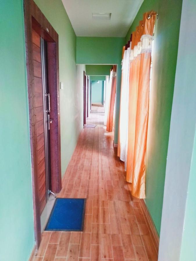 Woodland Lodge And Restaurant Guwahati Buitenkant foto