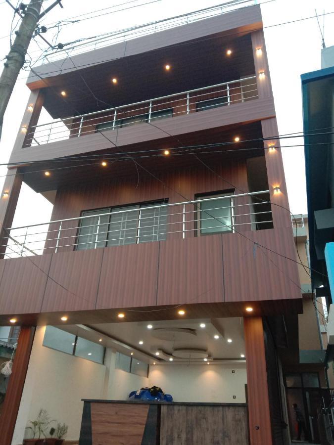 Woodland Lodge And Restaurant Guwahati Buitenkant foto