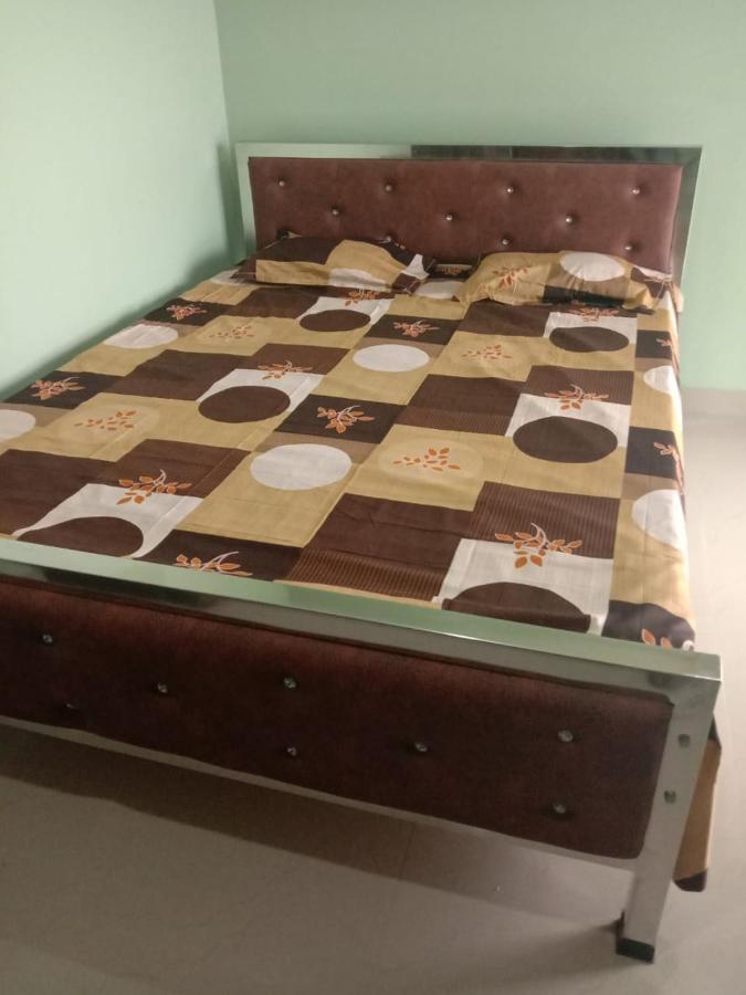 Woodland Lodge And Restaurant Guwahati Buitenkant foto